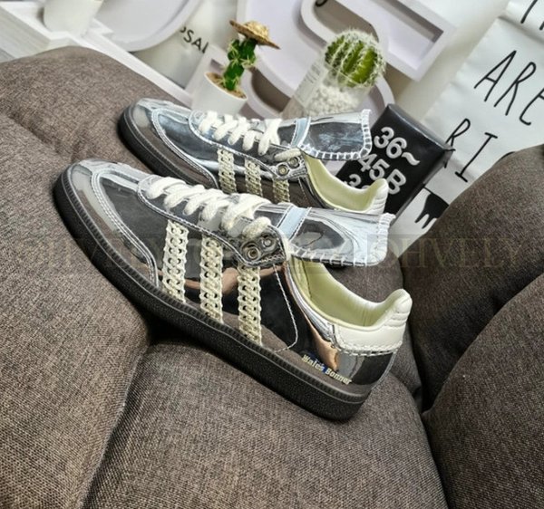 아디다스 x 웨일스 보너 삼바 실버 메탈릭