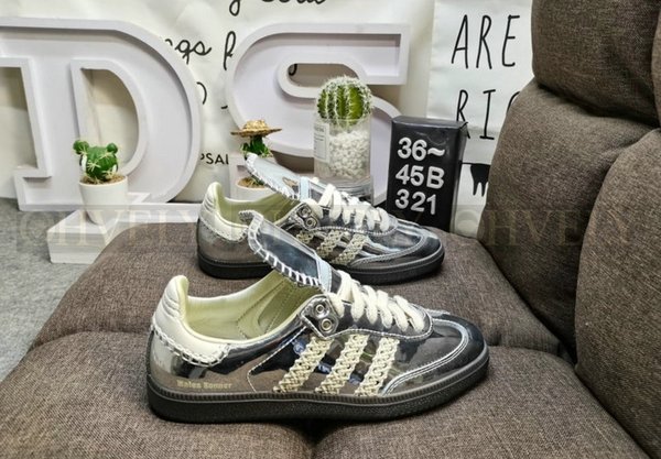 아디다스 x 웨일스 보너 삼바 실버 메탈릭