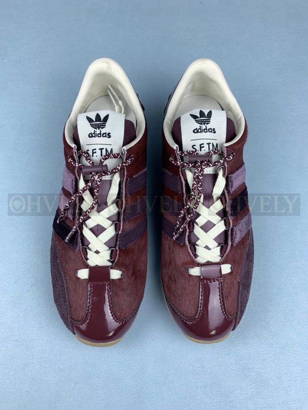 아디다스 x 송 포 더 뮤트 컨트리 OG 마룬 코어 블랙