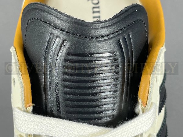 아디다스 x JJJ자운드 삼바 OG 오프 화이트 코어 블랙