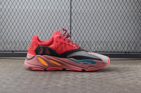 YEEZY 700 하이레스 레드