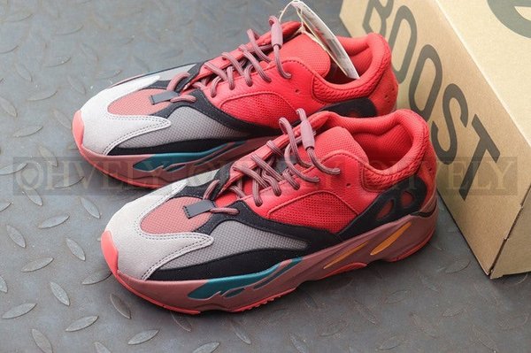 YEEZY 700 하이레스 레드