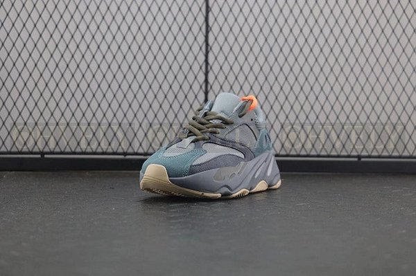 YEEZY 700 틸 블루