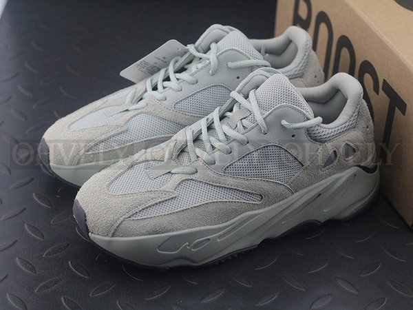 YEEZY 700 솔트