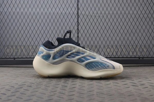 YEEZY 700 V3 카이아나이트