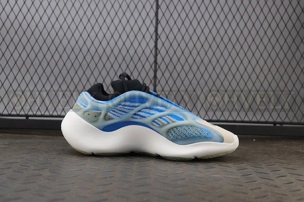 YEEZY 700 V3 아자레스