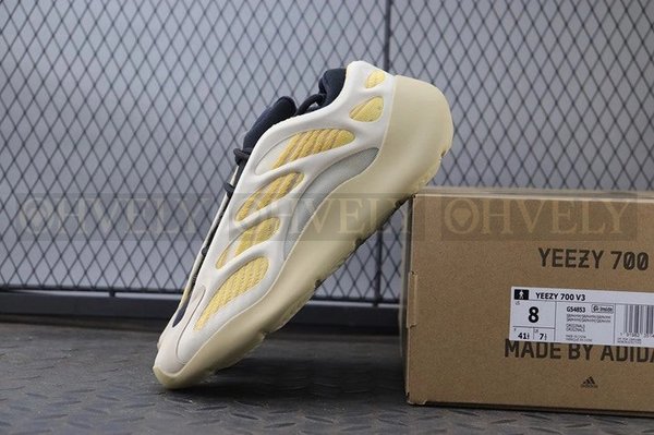 YEEZY 700 V3 새플라워