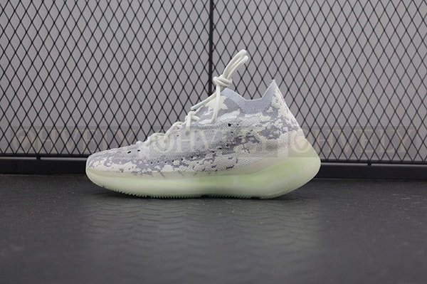 YEEZY 380 에일리언