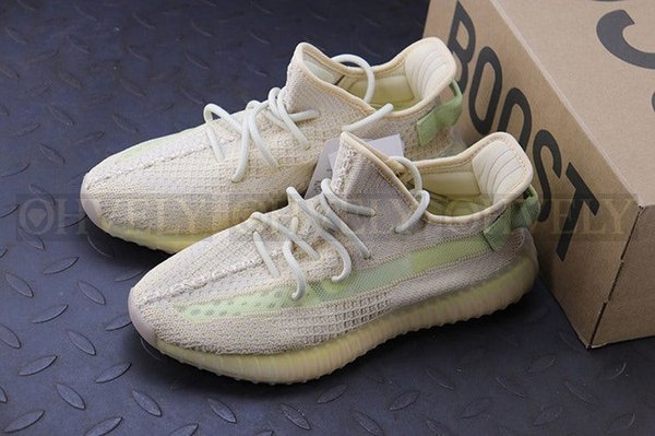 YEEZY 350 V2 플랙스