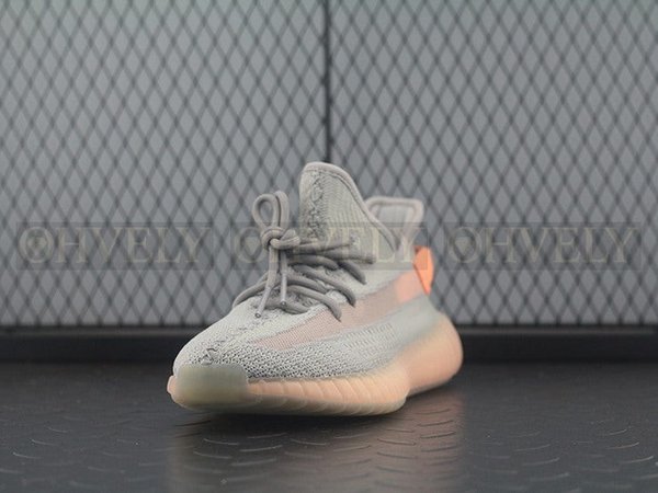 YEEZY 350 V2 트루폼
