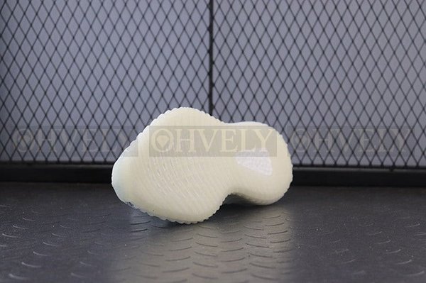 YEEZY 350 V2 클라우드 화이트 리플렉티브