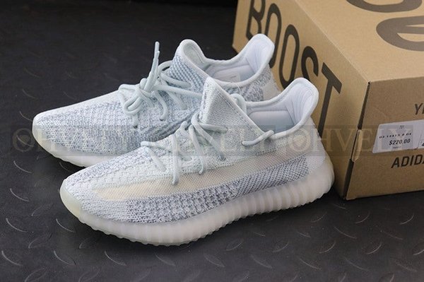 YEEZY 350 V2 클라우드 화이트 리플렉티브