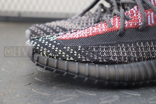YEEZY 350 V2 예힐 리플렉티브