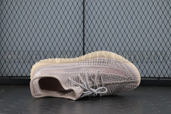 YEEZY 350 V2 신스 리플렉티브