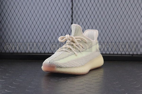 YEEZY 350 V2 시트린