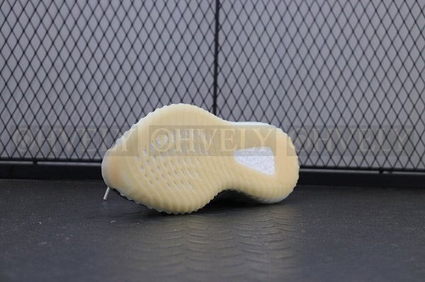 YEEZY 350 V2 시온
