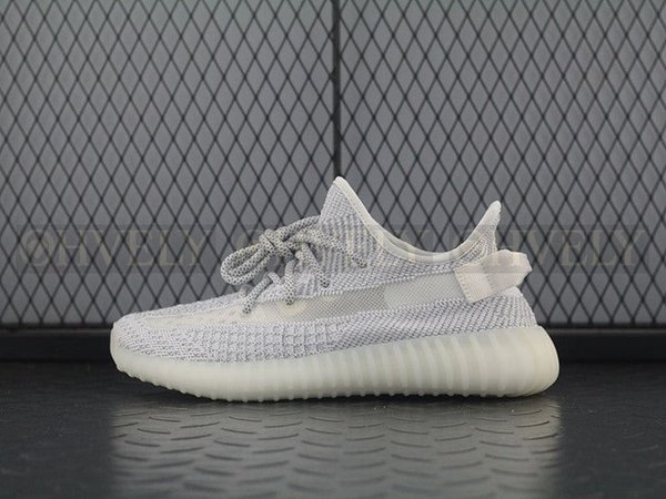 YEEZY 350 V2 스테틱