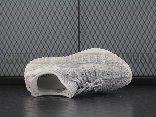 YEEZY 350 V2 스테틱