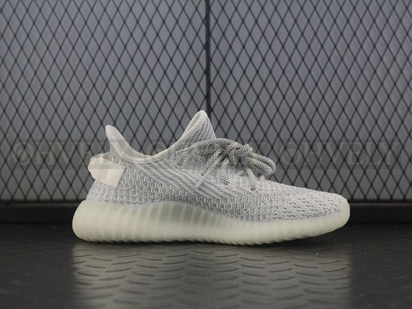YEEZY 350 V2 스테틱