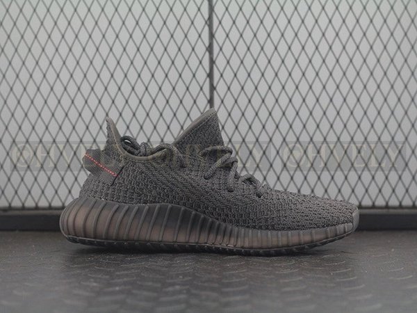 YEEZY 350 V2 스태틱 블랙