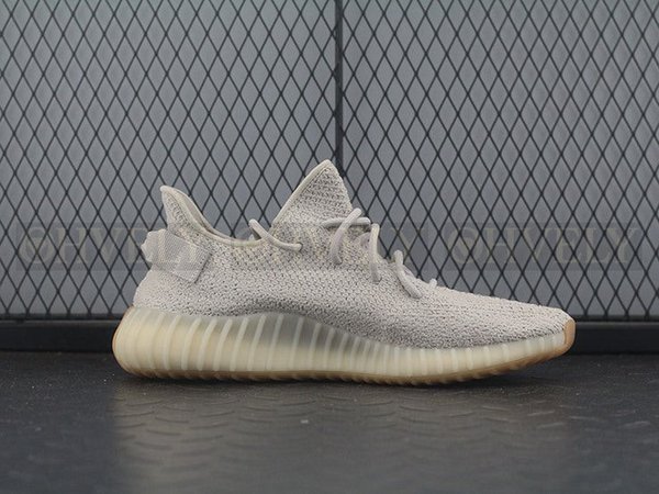 YEEZY 350 V2 세서미