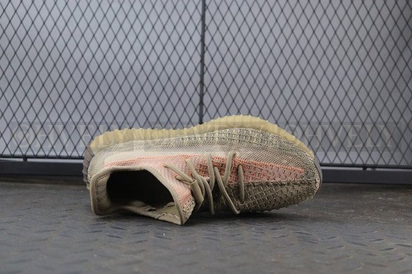 YEEZY 350 V2 샌드토프