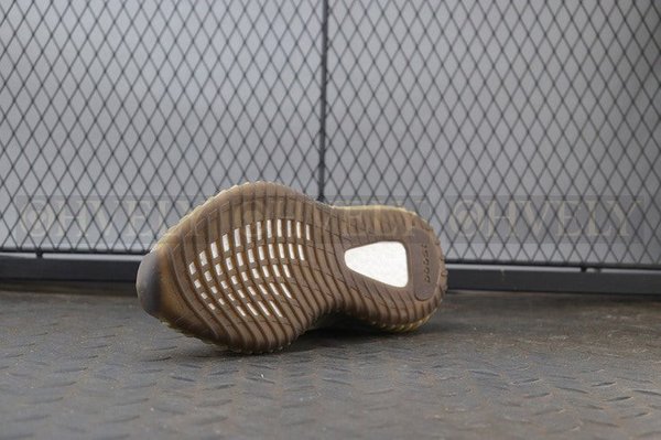 YEEZY 350 V2 샌드토프