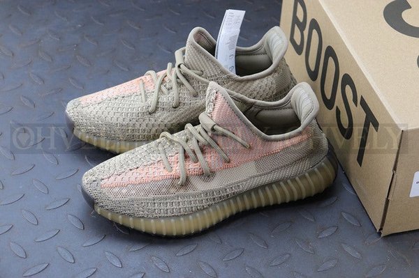 YEEZY 350 V2 샌드토프