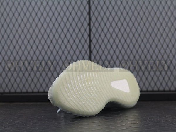 YEEZY 350 V2 블루 틴트