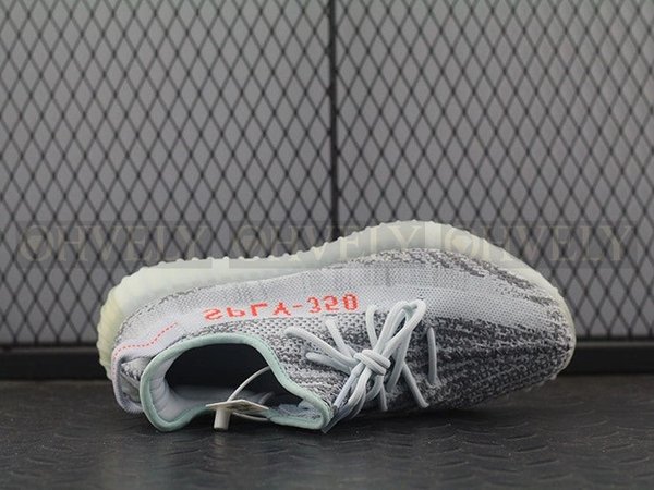 YEEZY 350 V2 블루 틴트