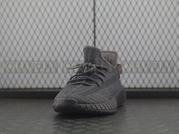 YEEZY 350 V2 블랙