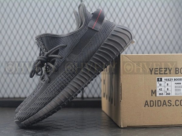 YEEZY 350 V2 블랙