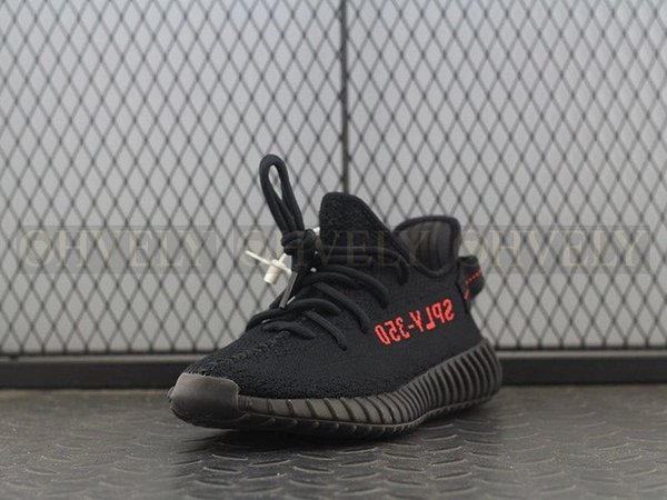 YEEZY 350 V2 브레드