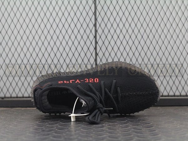 YEEZY 350 V2 브레드