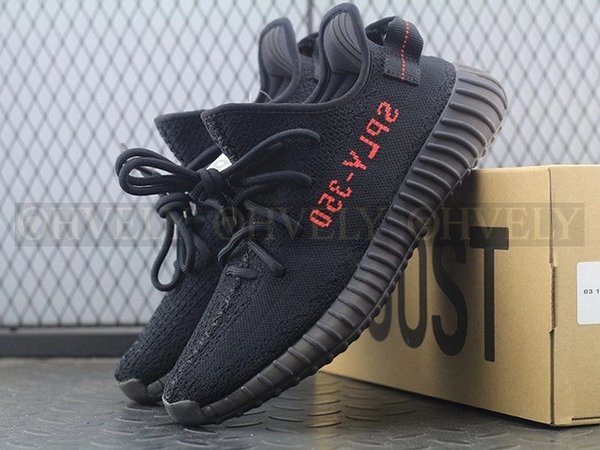 YEEZY 350 V2 브레드