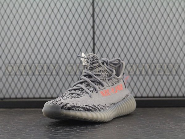 YEEZY 350 V2 벨루가