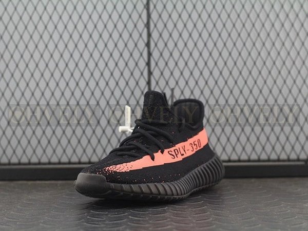 YEEZY 350 V2 레드