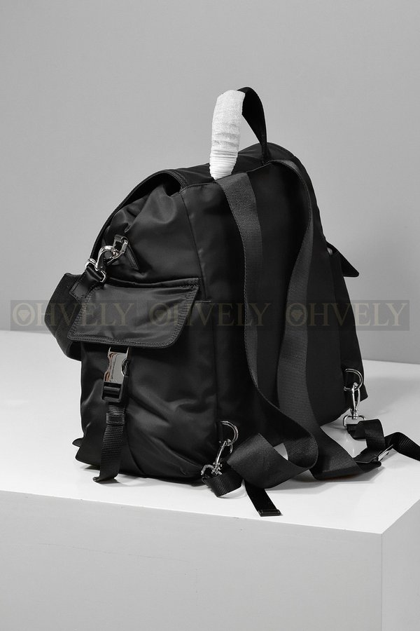 프라다 익스플로어 리나일론 및 가죽 백팩