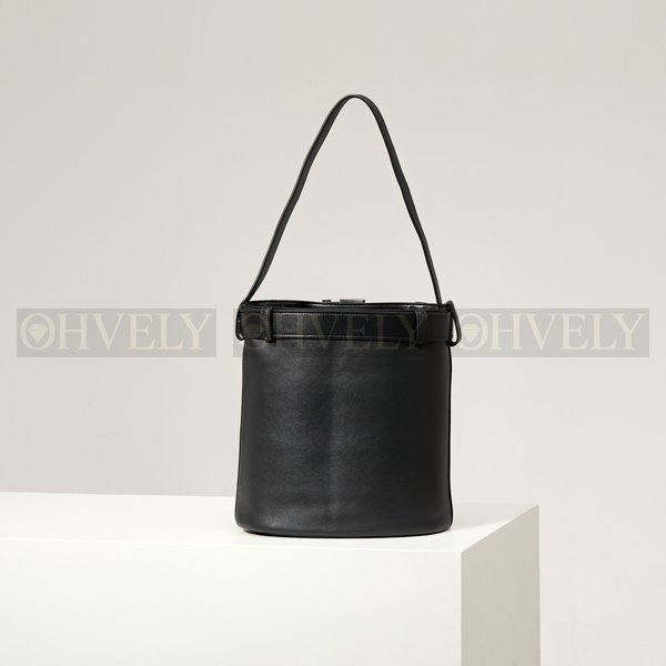 프라다 벨트 버클 버킷백