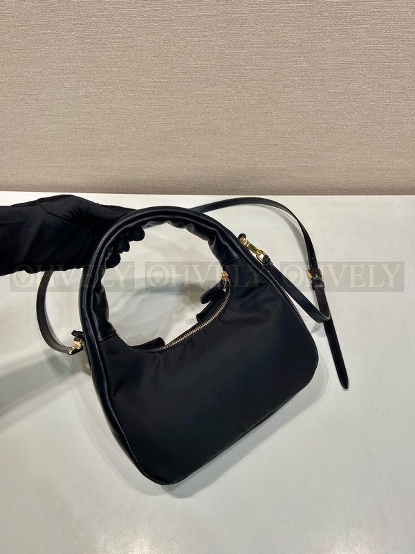 프라다 리본 장식 리나일론 및 나파 가죽 미니백