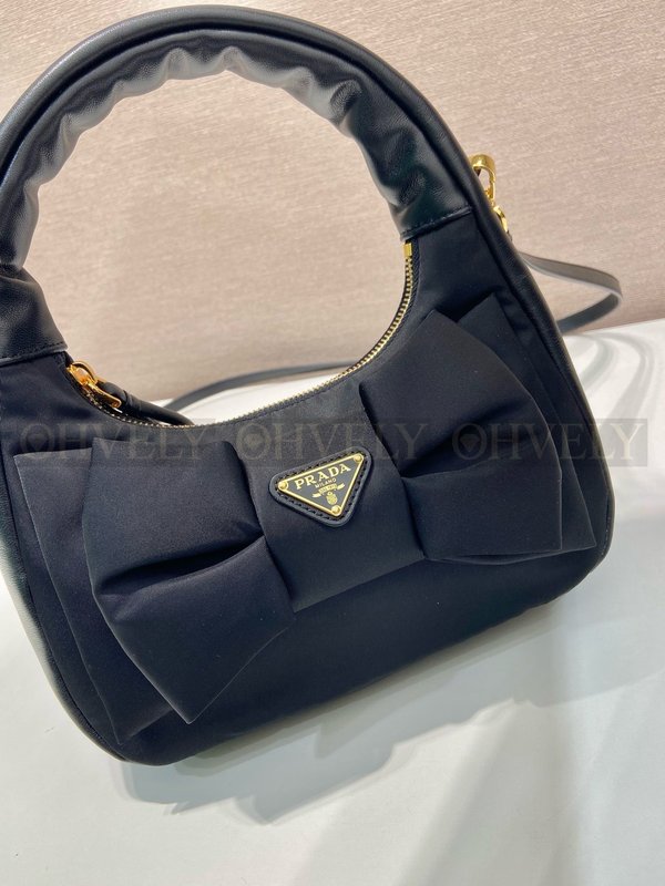 프라다 리본 장식 리나일론 및 나파 가죽 미니백