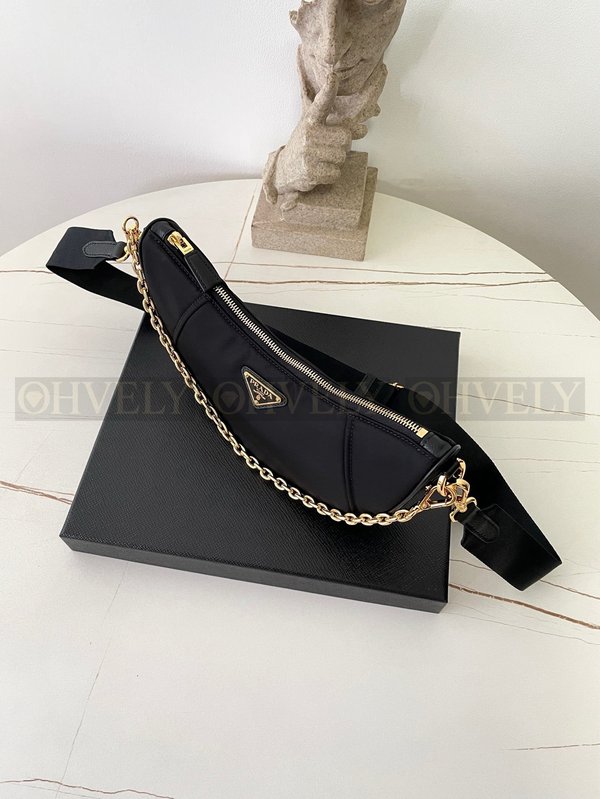 프라다 드뮈룬 리나일론 숄더백