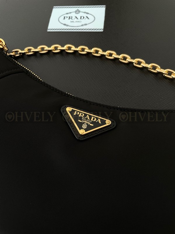 프라다 드뮈룬 리나일론 숄더백