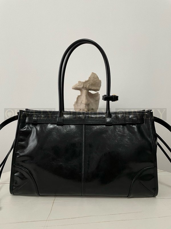 프라다 럭스 소프트백 라지