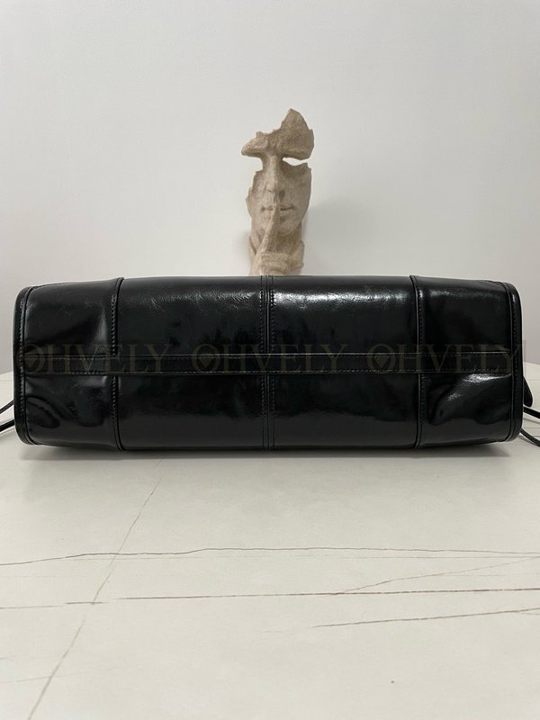 프라다 럭스 소프트백 라지