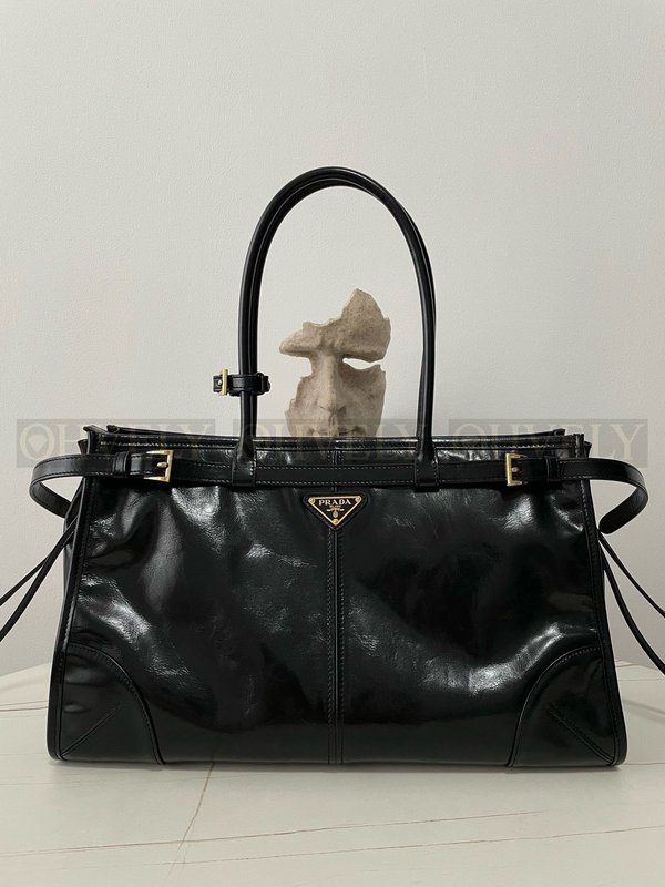프라다 럭스 소프트백 라지
