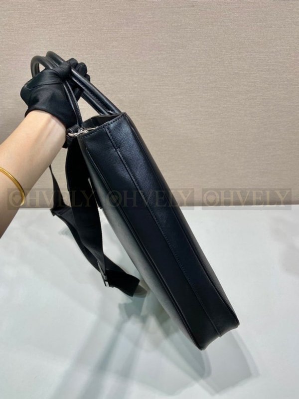 프라다 삼각로고 사피아노 스트랩 남성 토트백