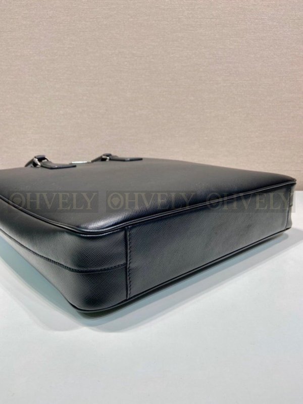 프라다 삼각로고 사피아노 스트랩 남성 토트백