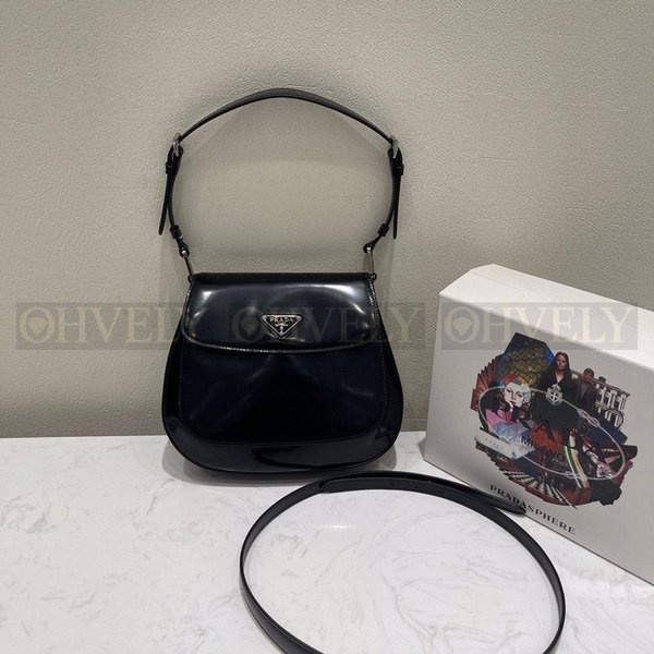 프라다 클레오 브러시드 플랩