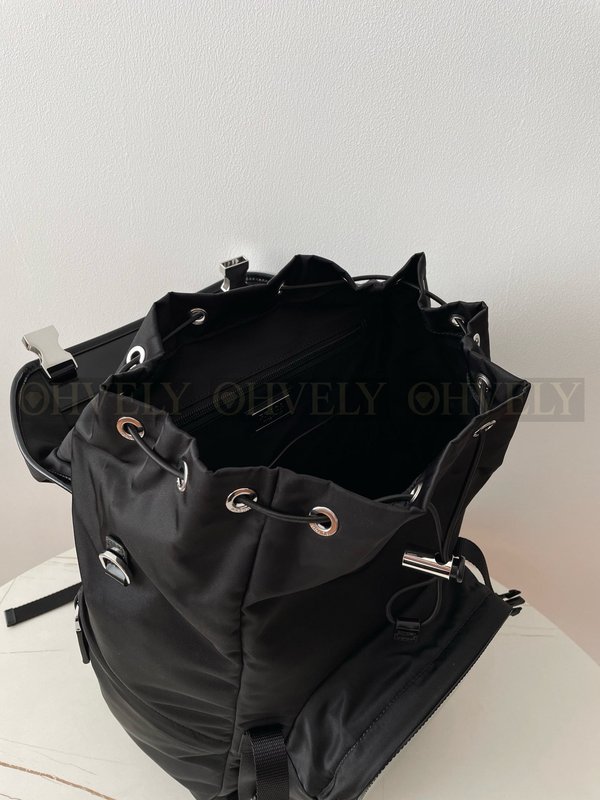 프라다 리나일론 레더 플랩 백팩